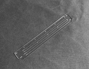 Линейка для разметки отверстий